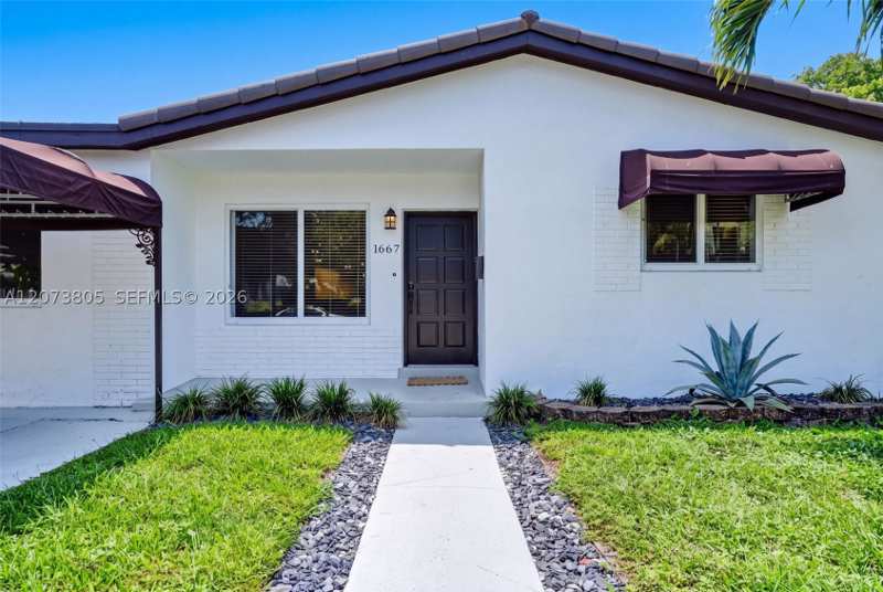 4 bedroom SingleFamilyResidence at 1667 SW 10th St, Shenandoah, Miami — photo 1