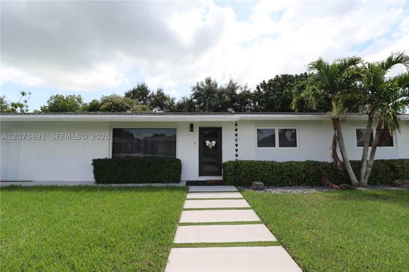3 bedroom SingleFamilyResidence at 8123 SW 95th Ct, Heftler Homes Sunset Park, Miami — photo 1