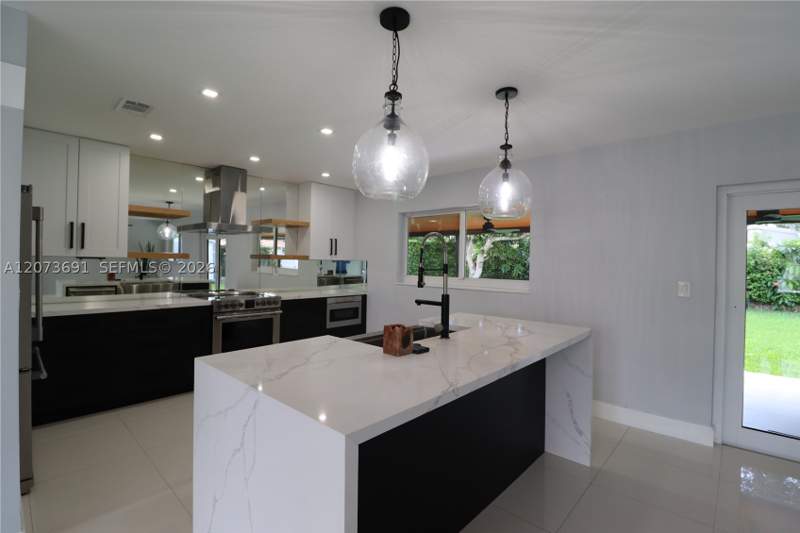 3 bedroom SingleFamilyResidence at 8123 SW 95th Ct, Heftler Homes Sunset Park, Miami — photo 3