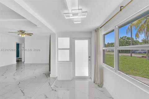 18381 NE 21st Pl, North Miami Beach FL - photo 6 of 44