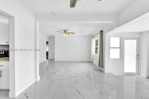18381 NE 21st Pl, North Miami Beach FL - photo 8 of 44