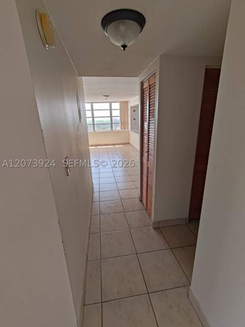 2780 NE 183rd St 1402, Aventura FL - photo 9 of 28