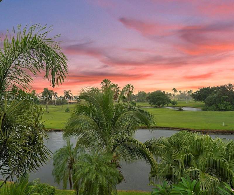 3 bedroom Condominium at 6821 Brookline Dr 6821, Country Club Of Miami Con, Hialeah — photo 2