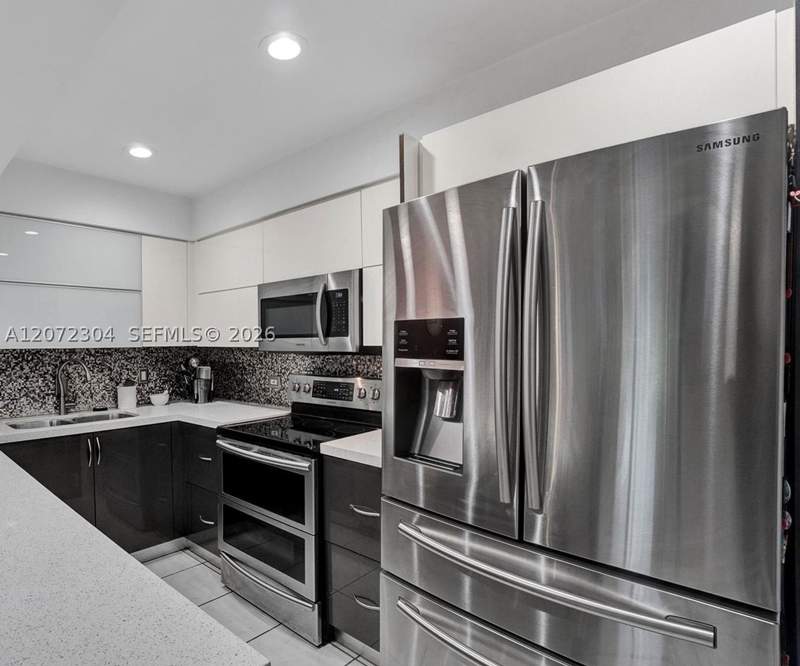 3 bedroom Condominium at 6821 Brookline Dr 6821, Country Club Of Miami Con, Hialeah — photo 3