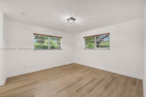 8261 SW 142nd St, Palmetto Bay FL - photo 22 of 39