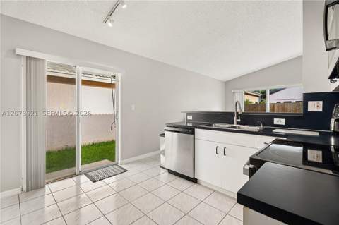 15840 SW 85th St, Miami FL - photo 13 of 28