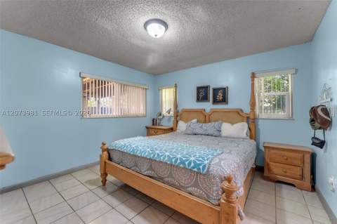 9618 SW 3rd Ln 18, Miami FL - photo 13 of 23