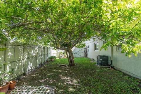 9618 SW 3rd Ln 18, Miami FL - photo 19 of 23
