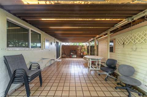 9618 SW 3rd Ln 18, Miami FL - photo 21 of 23