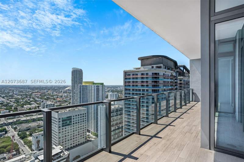 2 bedroom Condominium at 88 SW 7th St 4004, Rise Condo, Miami — photo 4