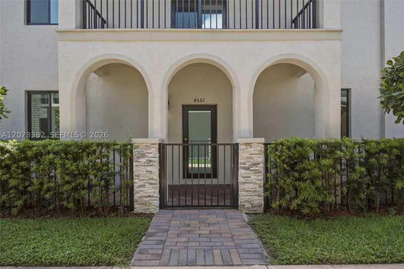 3 bedroom Condominium at 4532 NW 83 Psge 0, Urbana Downtown Doral, Doral — photo 1