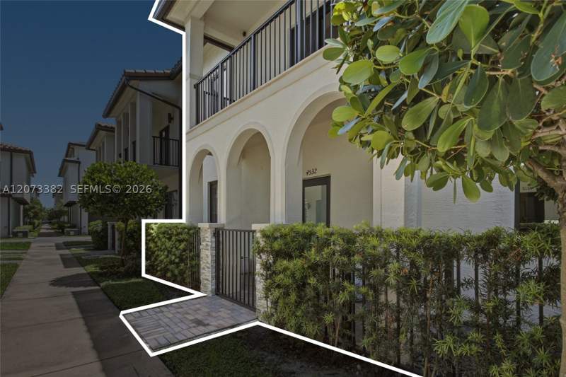 3 bedroom Condominium at 4532 NW 83 Psge 0, Urbana Downtown Doral, Doral — photo 3