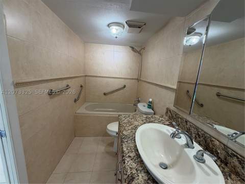 2457 Collins Ave 1405, Miami Beach FL - photo 20 of 60