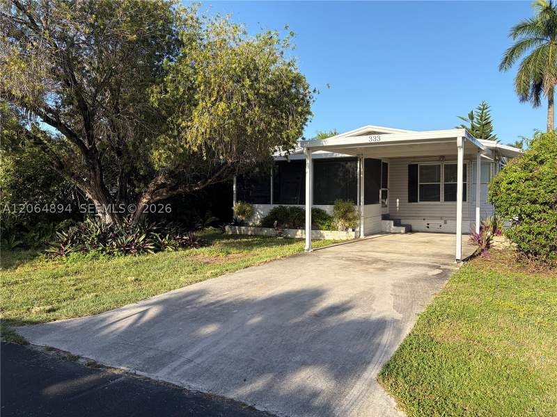 2 bedroom MobileHome at 35303 SW 180th Ave Lot 333, Gateway West Condo, Homestead — photo 2