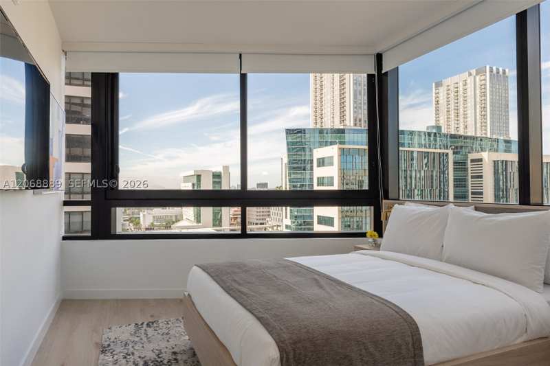 1 bedroom Condominium at 225 N Miami Ave 1702, District 225, Miami — photo 1
