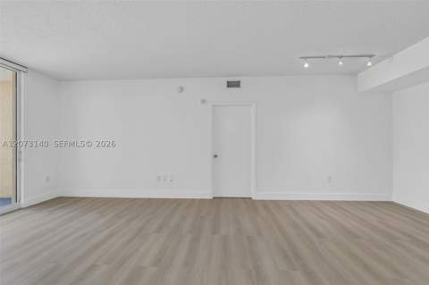 18800 NE 29th Ave Lp1022, Aventura FL - photo 8 of 31