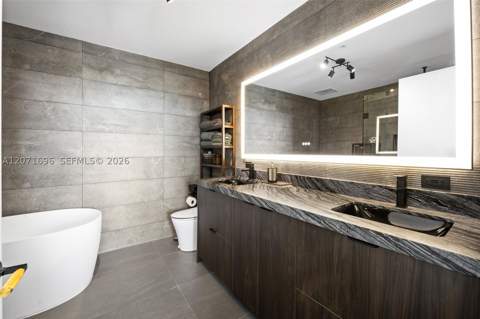 3470 E Coast Ave Ph102, Miami FL - photo 15 of 49