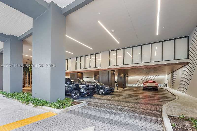 2 bedroom Condominium at 159 NE 6th St 5102, Gale Hotel and Residences, Miami — photo 1