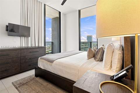 159 NE 6th St 5102, Miami FL - photo 24 of 43