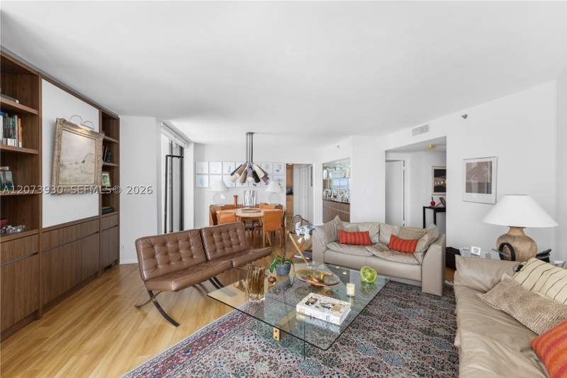 2 bedroom Condominium at 1581 Brickell Ave 1105, Villa Regina Condo, Miami — photo 4