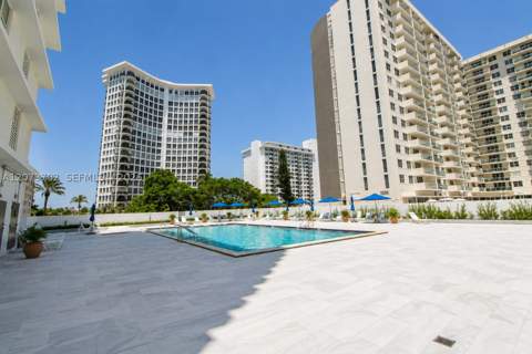 5601 Collins Ave 1009, Miami Beach FL - photo 11 of 34
