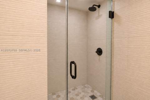 5601 Collins Ave 1009, Miami Beach FL - photo 14 of 34
