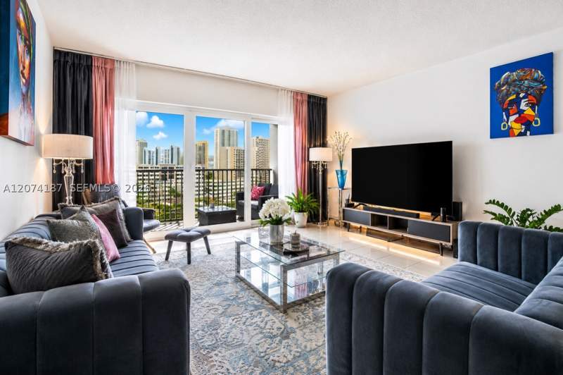 2 bedroom Condominium at 300 Bayview Dr 807, Arlen House Condo, Sunny Isles Beach — photo 3