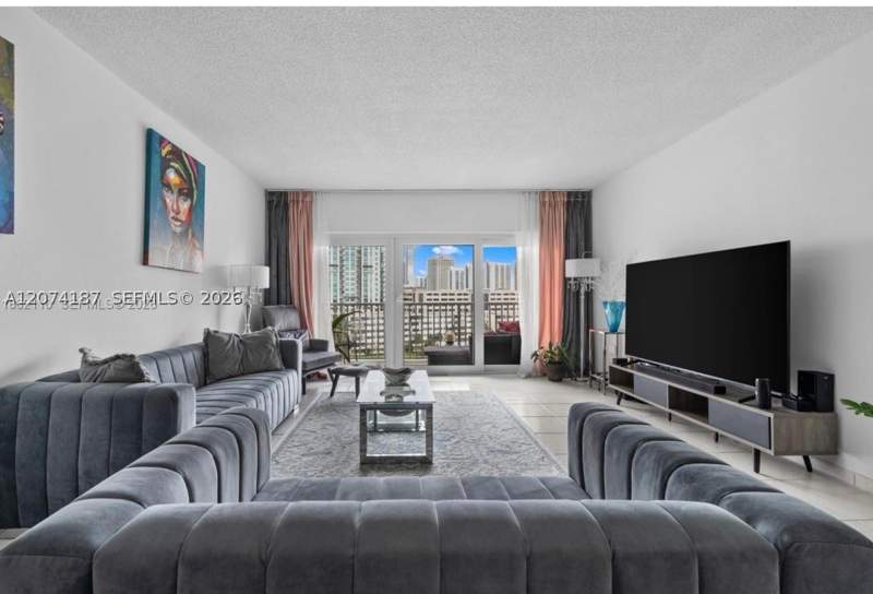 2 bedroom Condominium at 300 Bayview Dr 807, Arlen House Condo, Sunny Isles Beach — photo 4
