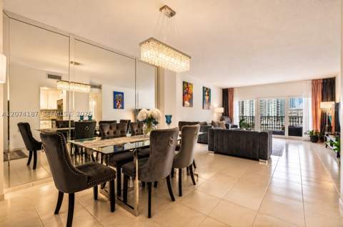 300 Bayview Dr 807, Sunny Isles Beach FL - photo 7 of 23