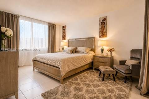 300 Bayview Dr 807, Sunny Isles Beach FL - photo 9 of 23