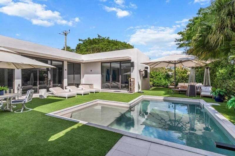 4 bedroom SingleFamilyResidence at 1845 NE 124th Street, Keystone Point, North Miami — photo 4