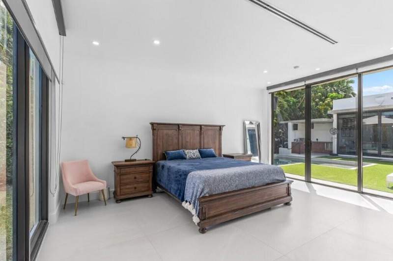 4 bedroom SingleFamilyResidence at 1845 NE 124th Street, Keystone Point, North Miami — photo 5