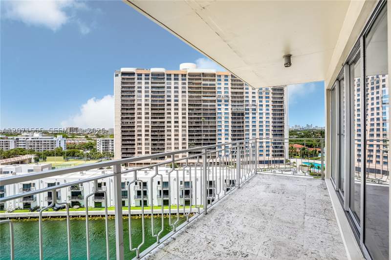 1 bedroom Condominium at 11111 Biscayne Blvd 1000, Jockey Club Condo, Miami — photo 5