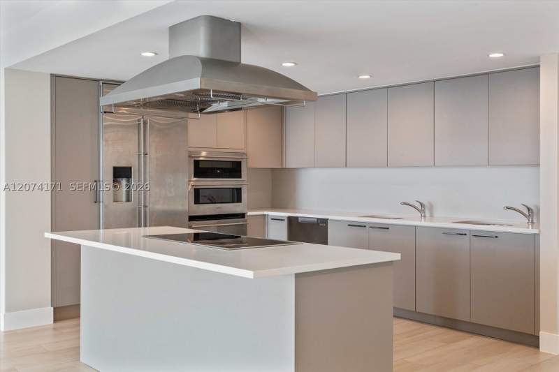 4 bedroom Condominium at 1150 101st St Ph702, One Bay Harbor Condo, Bay Harbor Islands — photo 3