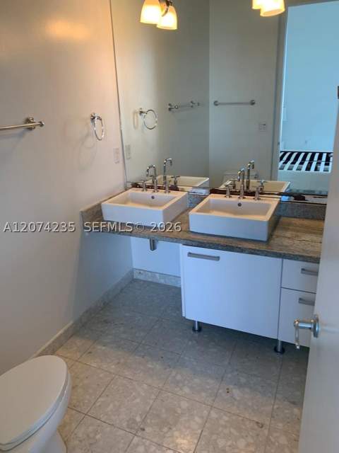 185 SW 7th St 4303, Miami FL - photo 6 of 7