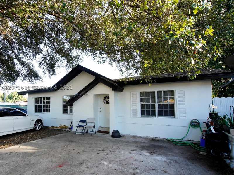 8 bedroom SingleFamilyResidence at 2500 NW 91st St, Oxford Park, Miami — photo 1