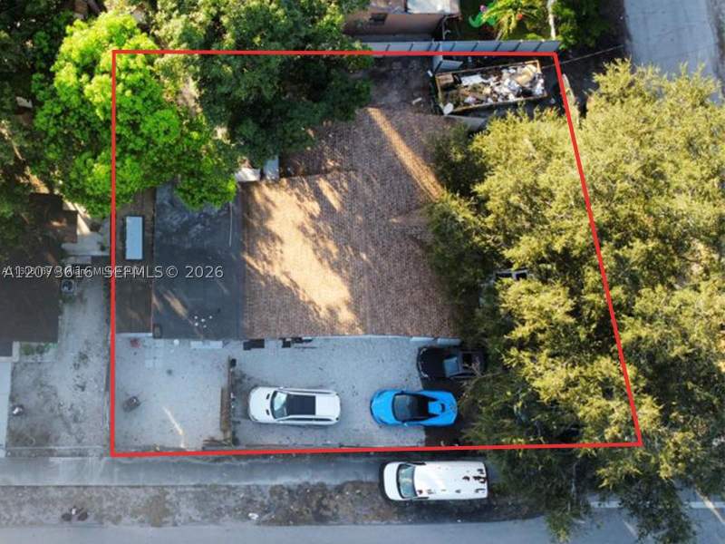 8 bedroom SingleFamilyResidence at 2500 NW 91st St, Oxford Park, Miami — photo 2