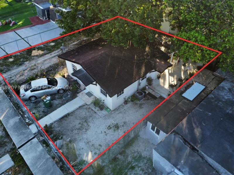 8 bedroom SingleFamilyResidence at 2500 NW 91st St, Oxford Park, Miami — photo 3