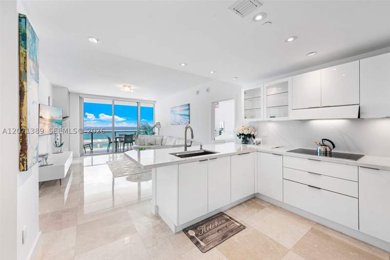 2 bedroom Condominium at 6799 Collins Ave 804, South Carillon Beach Cond, Miami Beach — photo 3