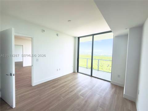 2411 Laguna circle 1503, North Miami FL - photo 16 of 30