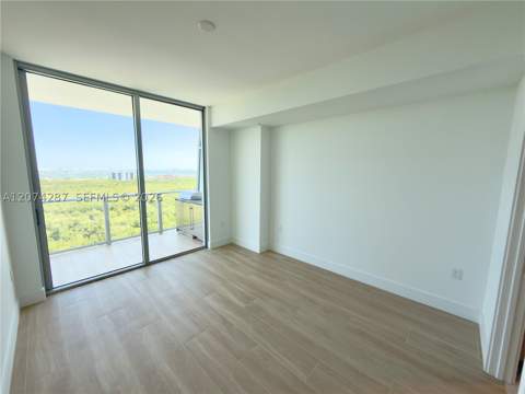 2411 Laguna circle 1503, North Miami FL - photo 17 of 30