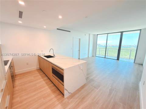 2411 Laguna circle 1503, North Miami FL - photo 19 of 30
