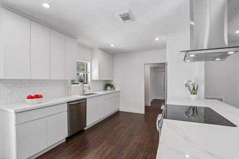 1040 NW 149th Street, Miami FL - photo 10 of 29