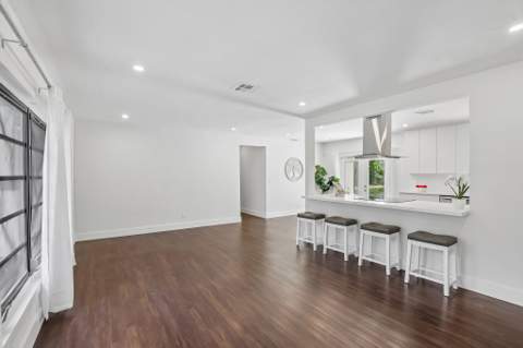 1040 NW 149th Street, Miami FL - photo 11 of 29