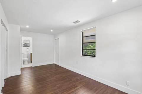 1040 NW 149th Street, Miami FL - photo 17 of 29