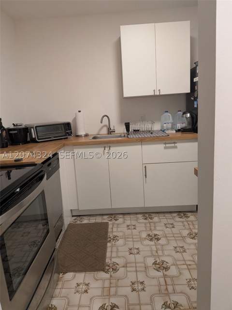 1228 West Ave 609, Miami Beach FL - photo 12 of 17