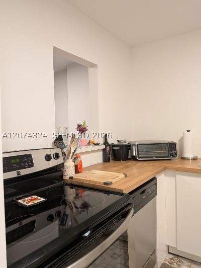 1228 West Ave 609, Miami Beach FL - photo 8 of 17