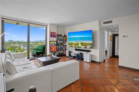 2350 NE 135th St 1204, North Miami FL - photo 10 of 41