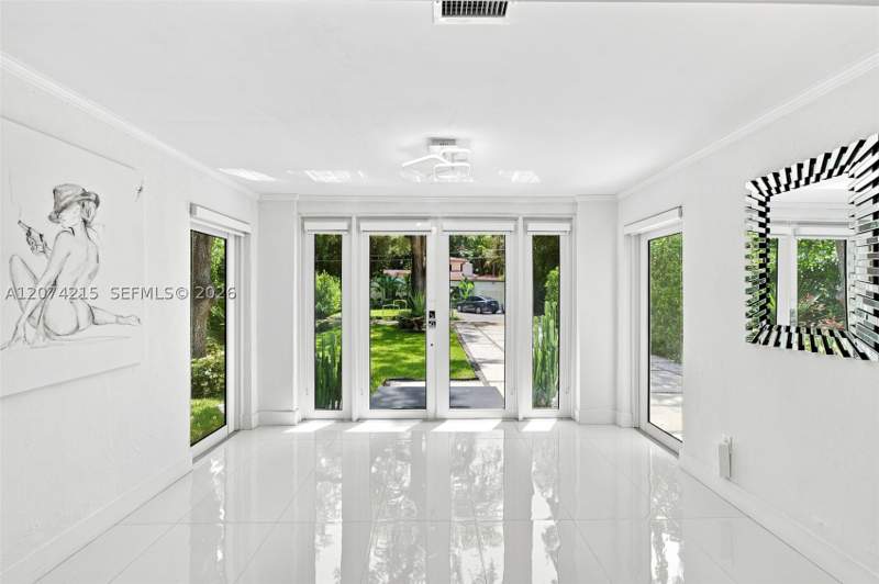 2 bedroom SingleFamilyResidence at 367 NE 86th St, Sherwood Forest, El Portal — photo 5