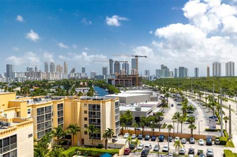 2903 N Miami Beach Blvd 1003, North Miami Beach FL - photo 22 of 36